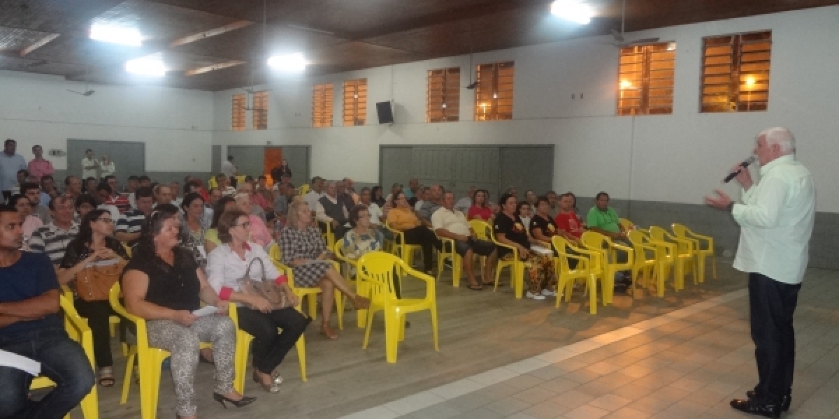 COOPERA em comunidade reuniu associados do bairro 4ª Linha
