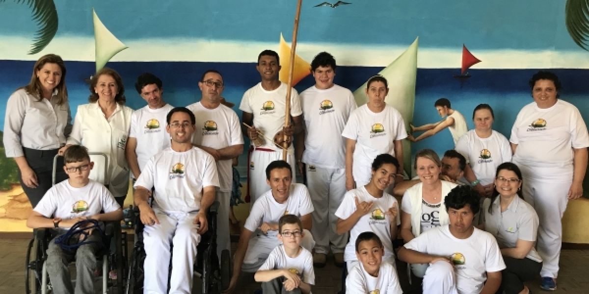 Projeto Capoeiração gradua alunos na APAE de Nova Veneza