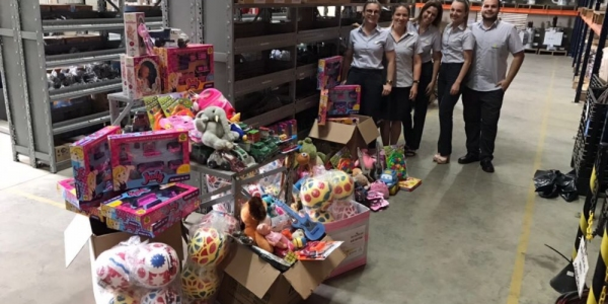 Equipes de Melhorias da COOPERA realizam campanha de arrecadação de brinquedos para o Natal